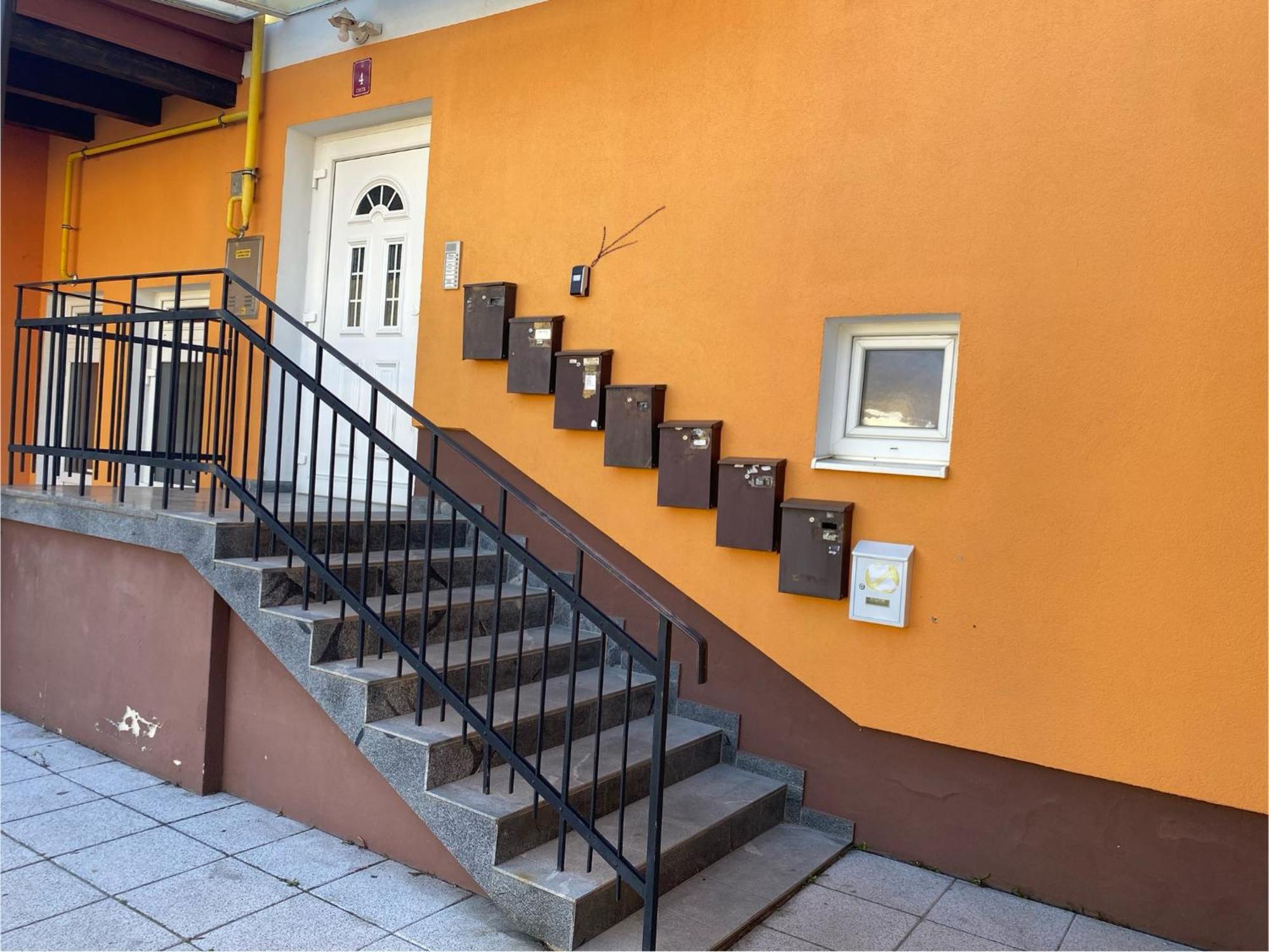 Apartma Rogatec Luaran gambar